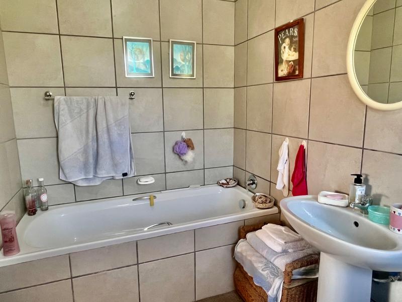 2 Bedroom Property for Sale in Tergniet Western Cape